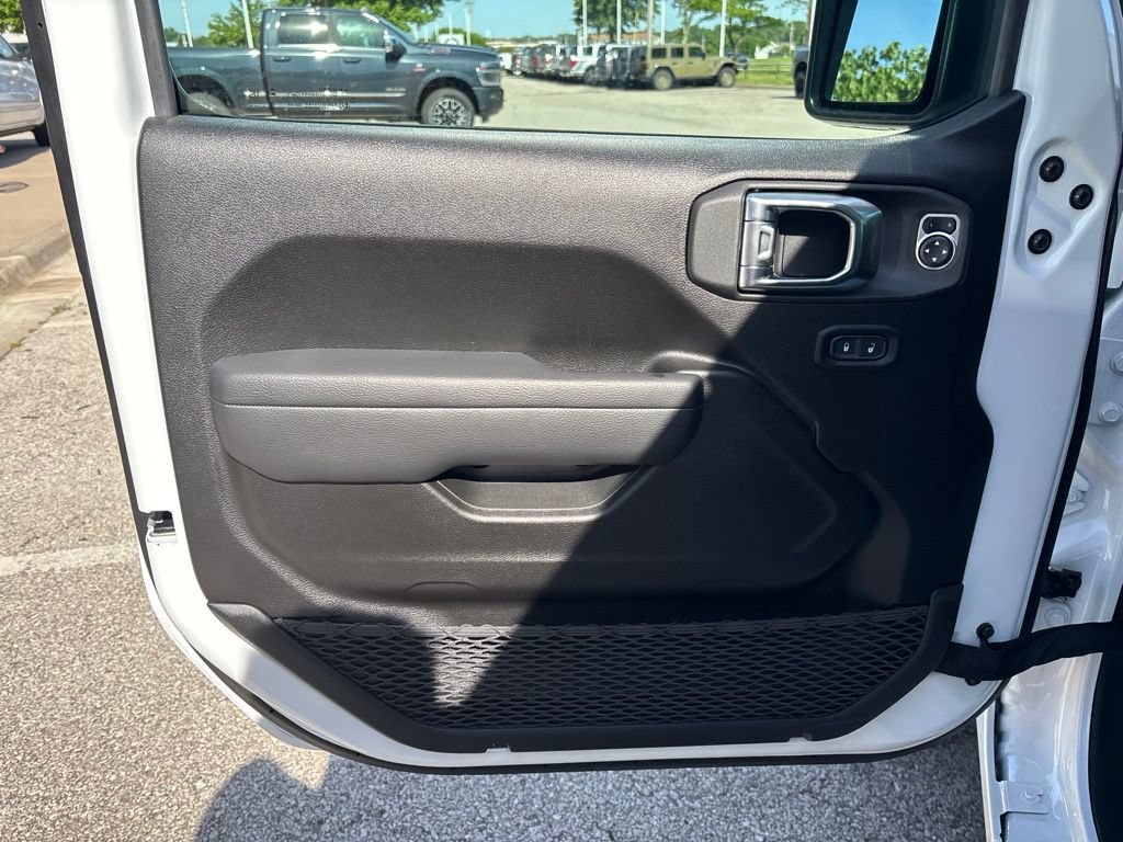 New 2026 Jeep Gladiator Sport AWD/4WD image 47