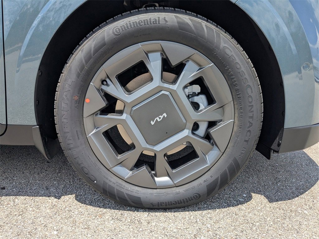 Used 2026 Kia Carnival SX image 13