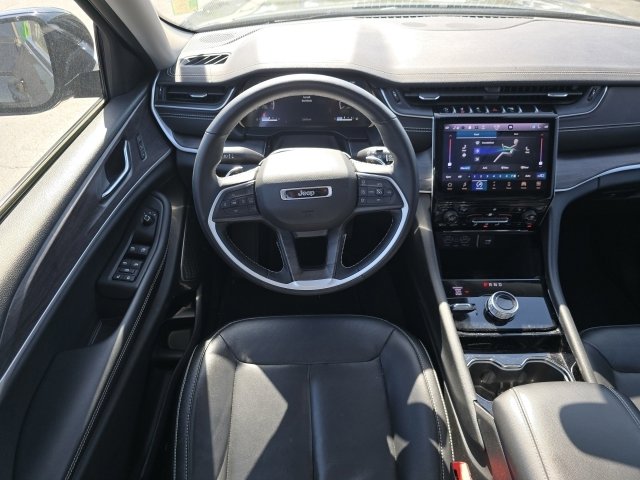 Used 2022 Jeep Grand Cherokee L Limited image 17