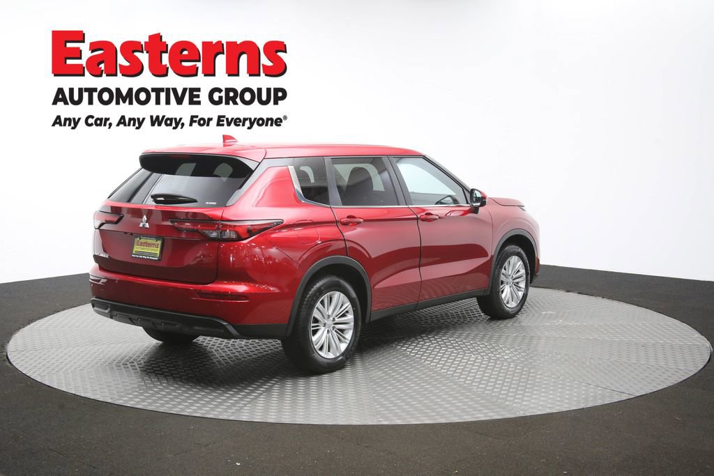 Used 2024 Mitsubishi Outlander ES AWD/4WD image 40