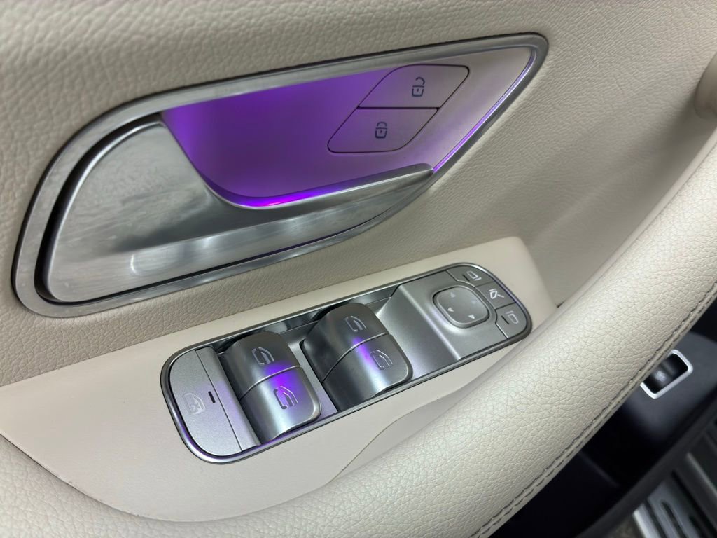 Used 2022 Mercedes-Benz GLS 450 4MATIC image 17