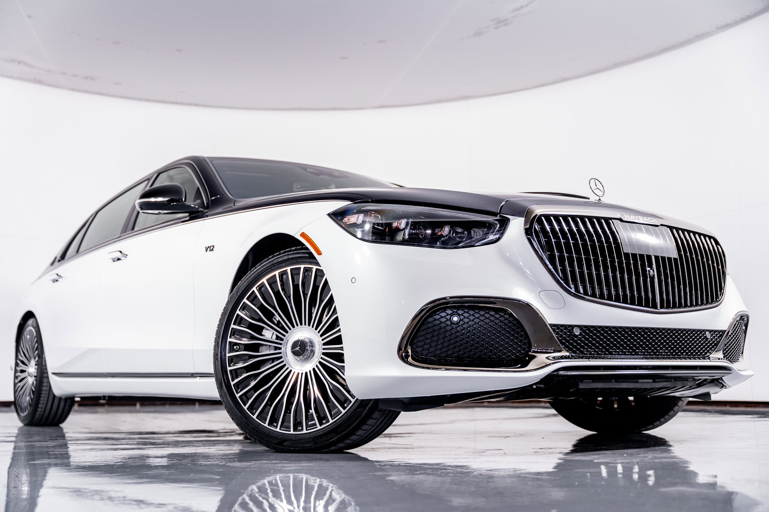 Used 2025 Mercedes-Benz Maybach S 680 4MATIC image 4