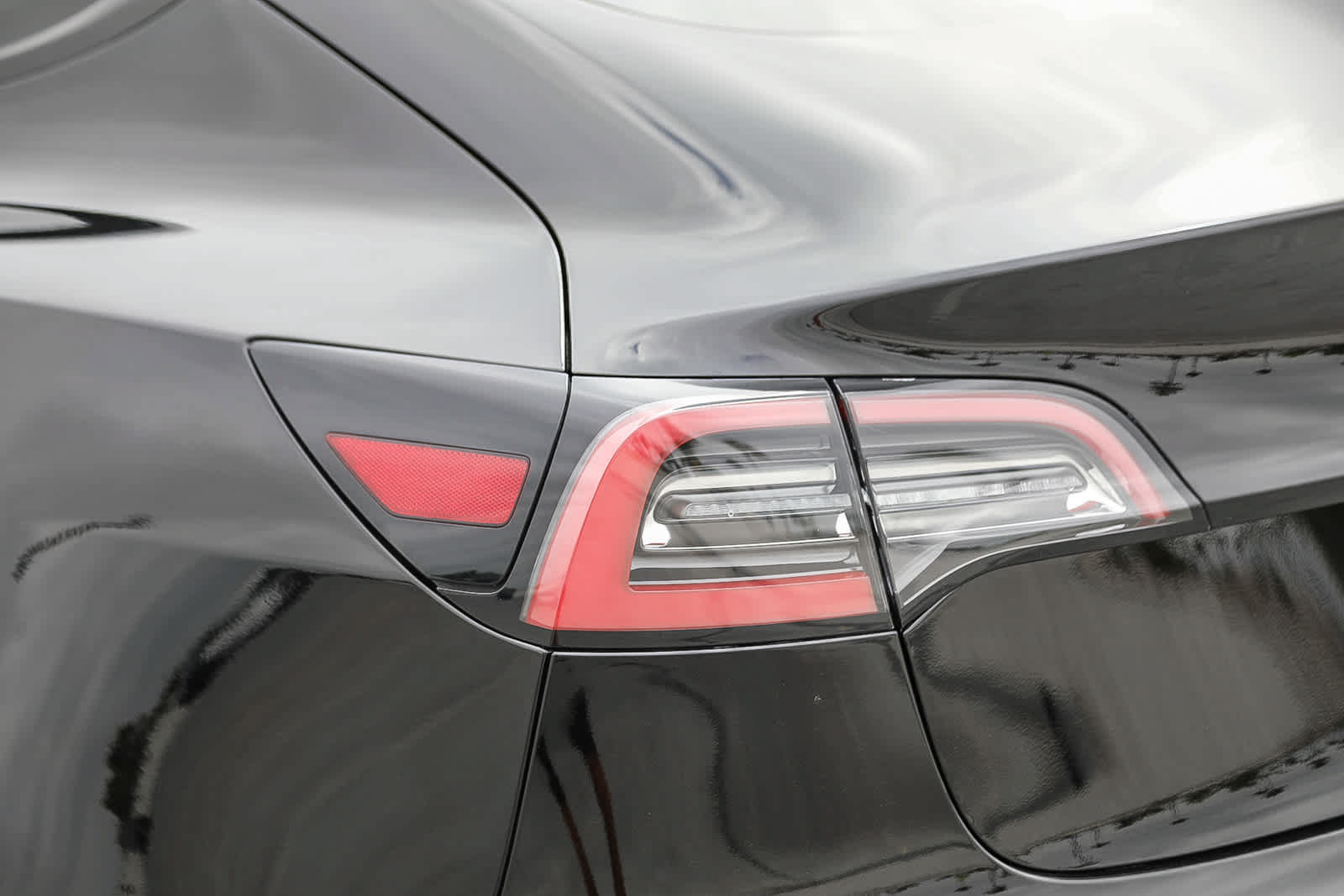 Used 2019 Tesla Model 3 Standard Range Plus RWD image 9