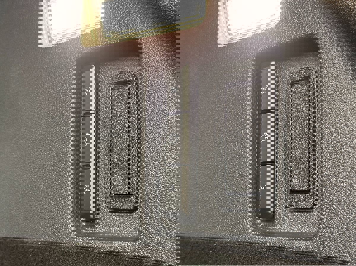 Used 2025 Lincoln Aviator Reserve w/ Jet Appearance Package image 38