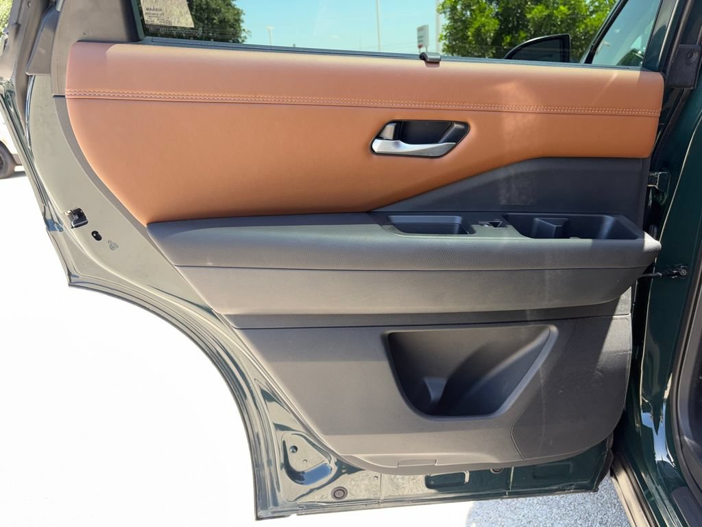 Used 2025 Nissan Pathfinder Platinum w/ Cargo Package FWD image 27