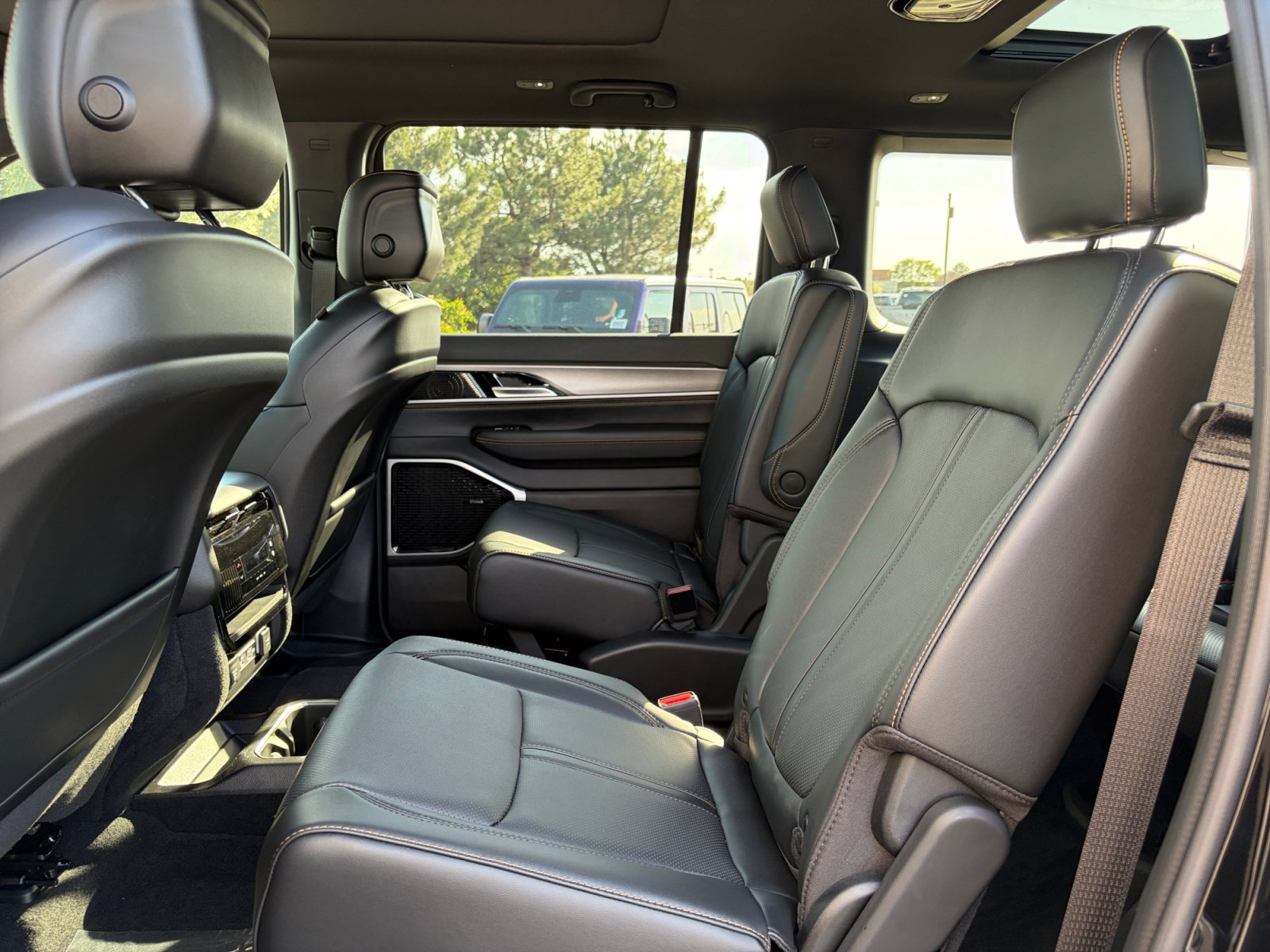 New 2026 Jeep Grand Wagoneer 4WD image 20