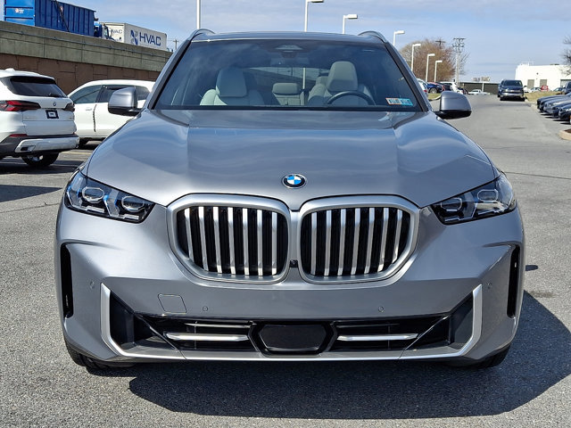Certified 2024 BMW X5 xDrive40i w/ Premium Package image 2