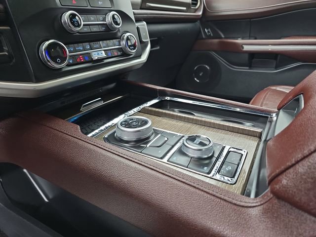 Used 2022 Ford Expedition Max Limited image 40