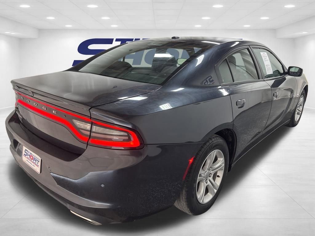 Used 2019 Dodge Charger SXT RWD image 4