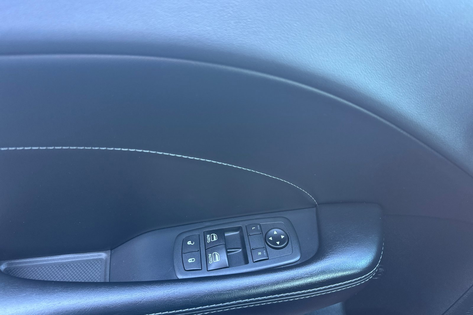 Used 2021 Dodge Challenger R/T w/ Plus Package image 8