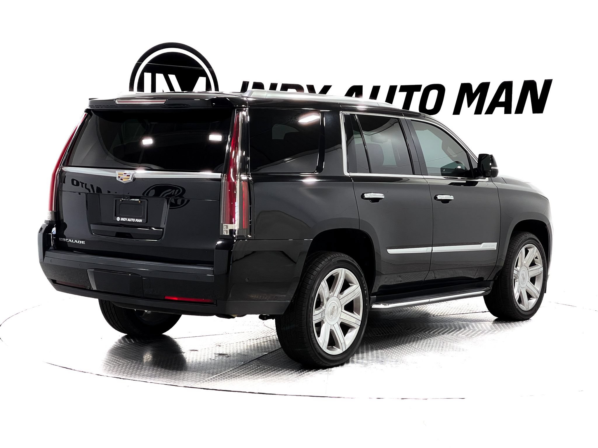 Used 2020 Cadillac Escalade Premium Luxury AWD/4WD image 4