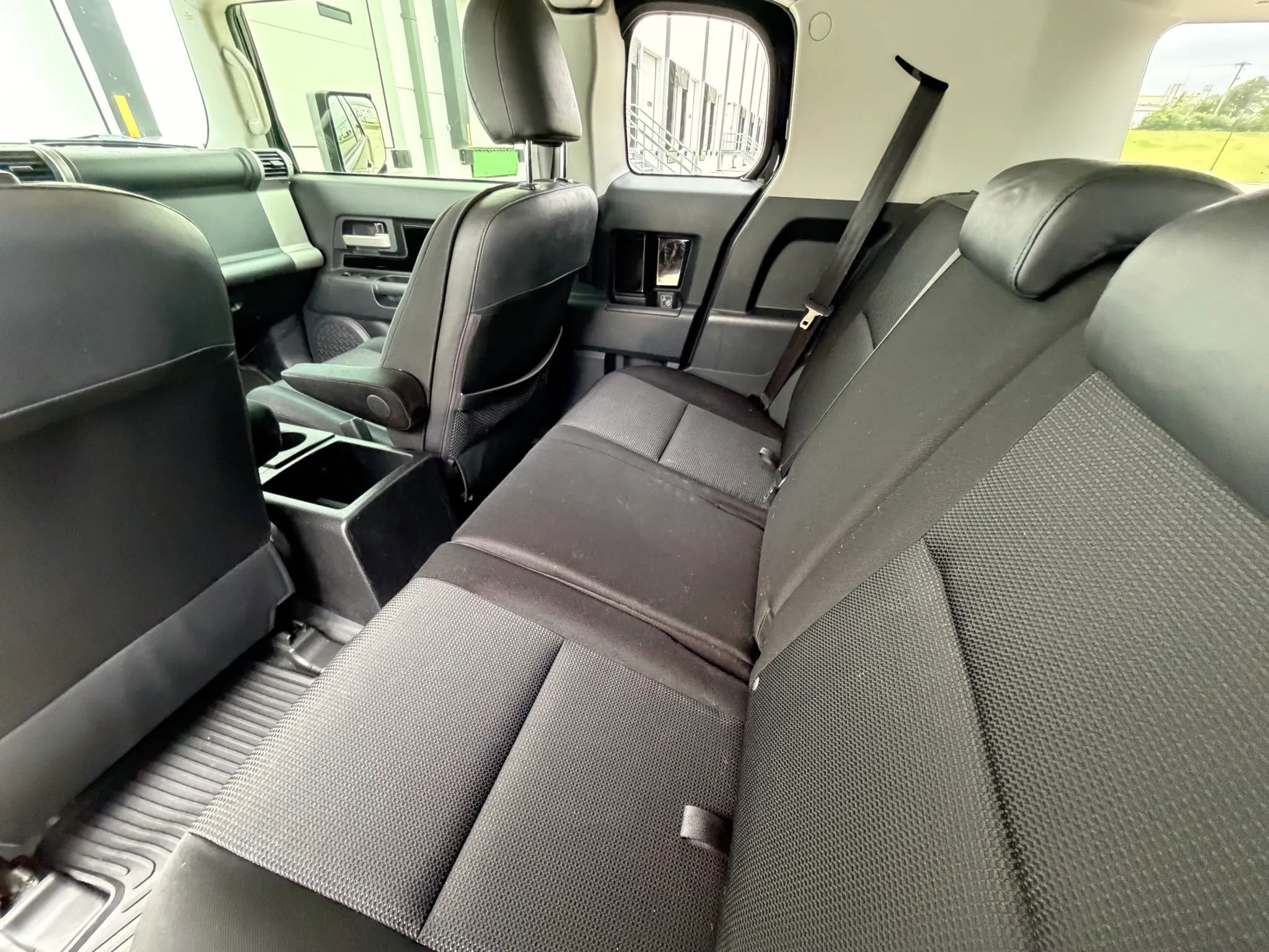 Used 2010 Toyota FJ Cruiser 4WD image 23