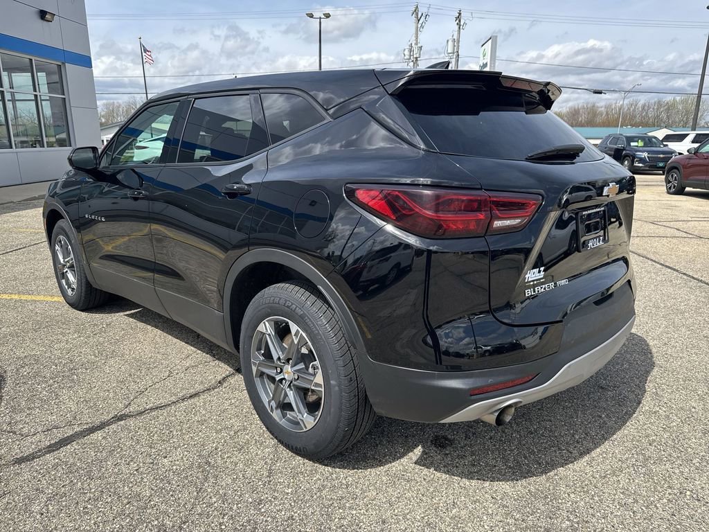 Certified 2025 Chevrolet Blazer LT AWD/4WD image 4