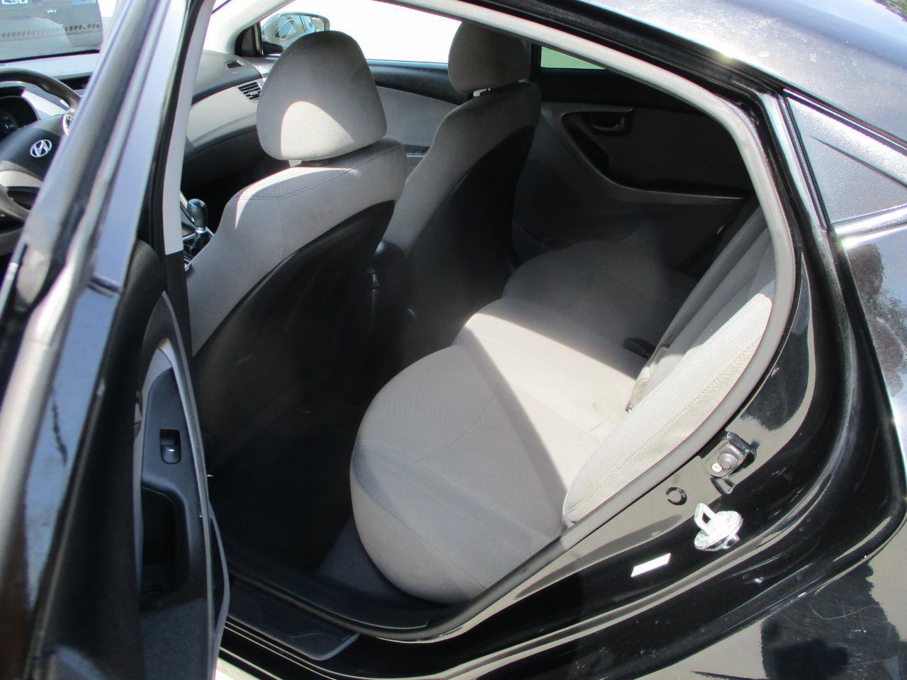 Used 2013 Hyundai Elantra GLS FWD image 16