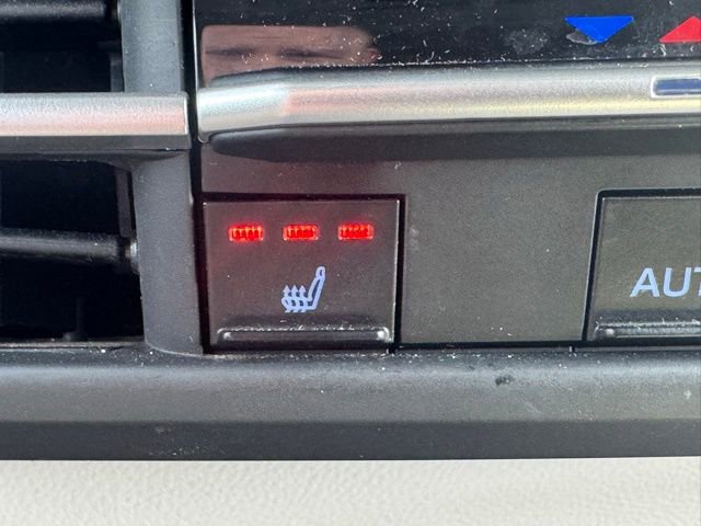 Used 2024 Toyota Sienna XLE image 29