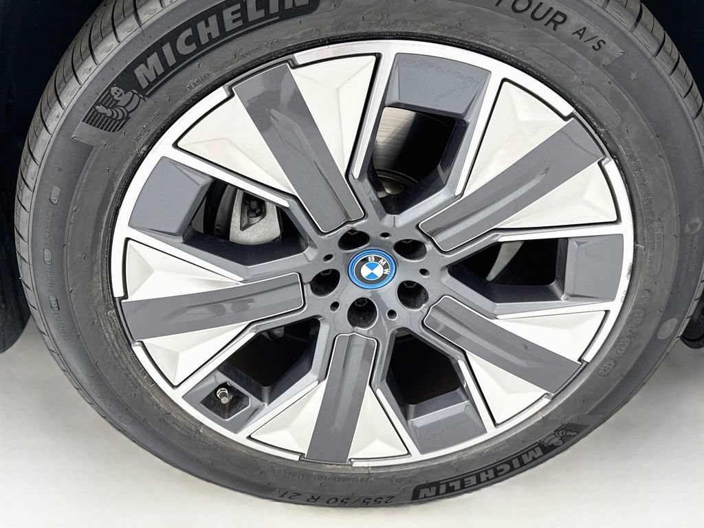 Certified 2024 BMW iX xDrive50 w/ Convenience Package AWD/4WD image 30
