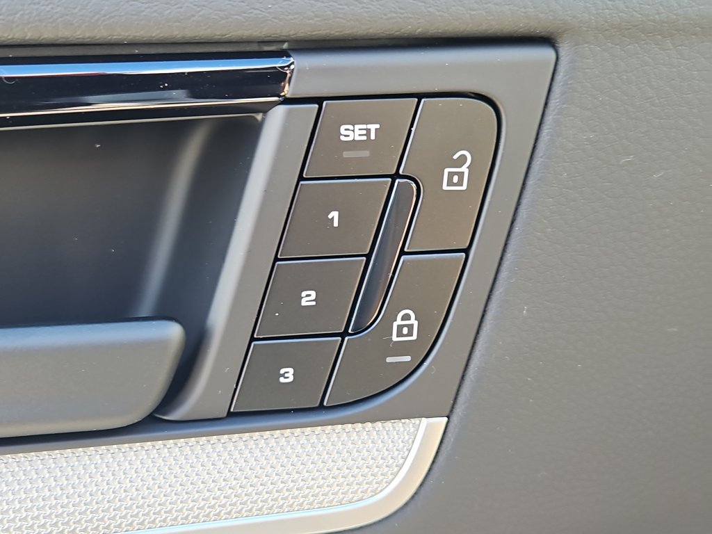 New 2026 Porsche Cayenne AWD/4WD image 19