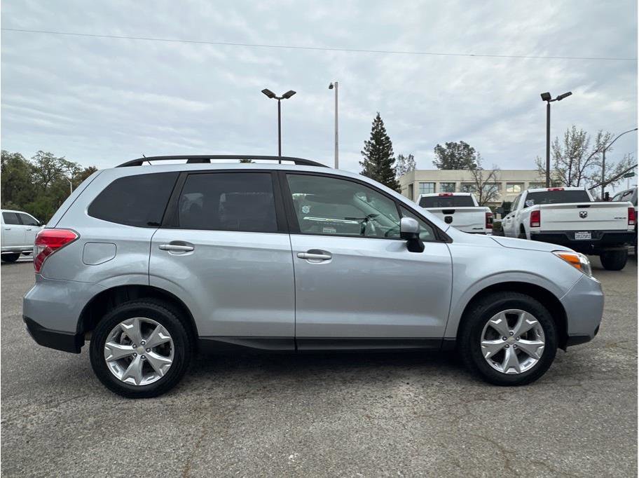 Used 2014 Subaru Forester 2.5i Premium image 9