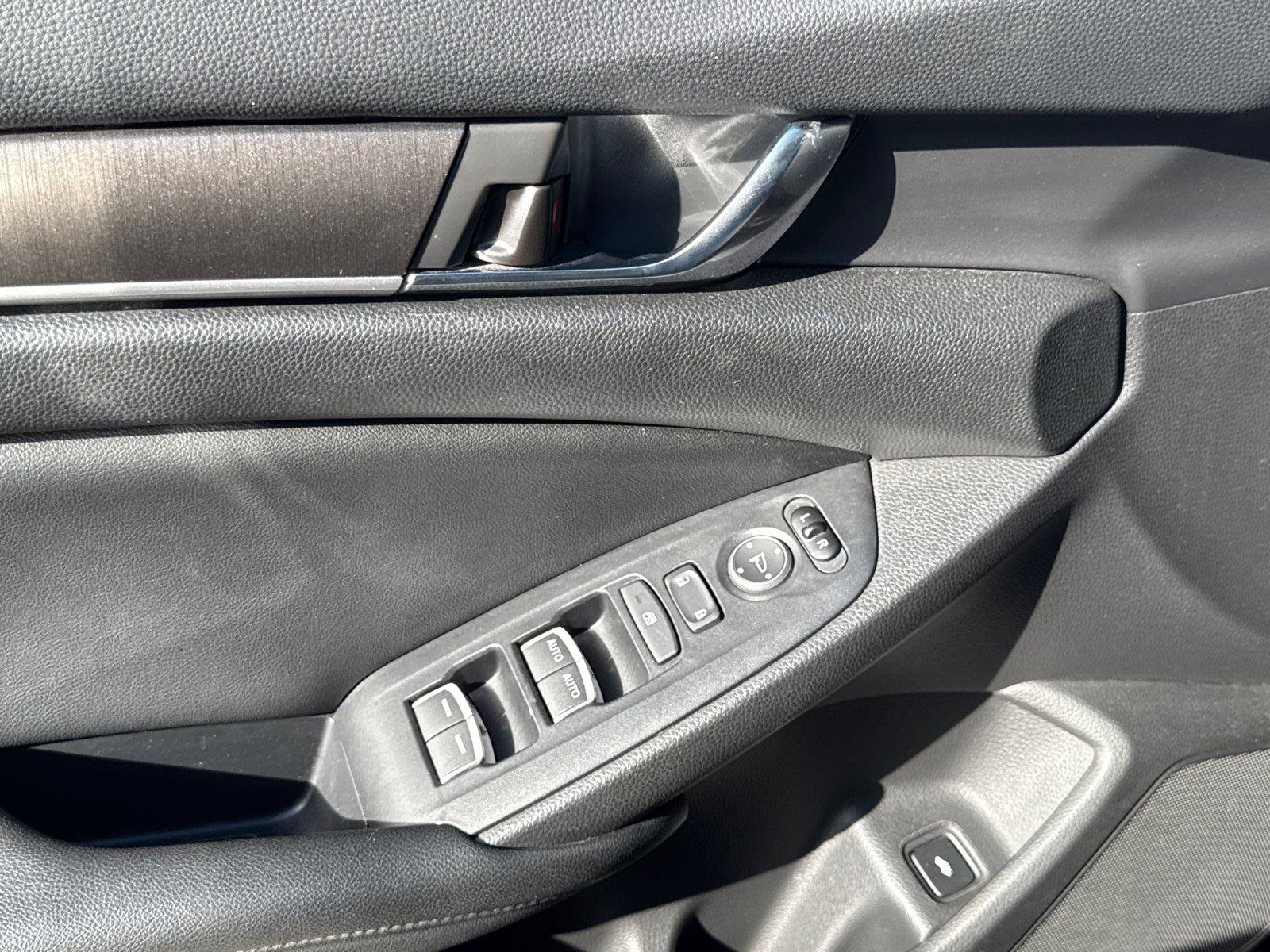 Used 2019 Honda Accord LX image 27