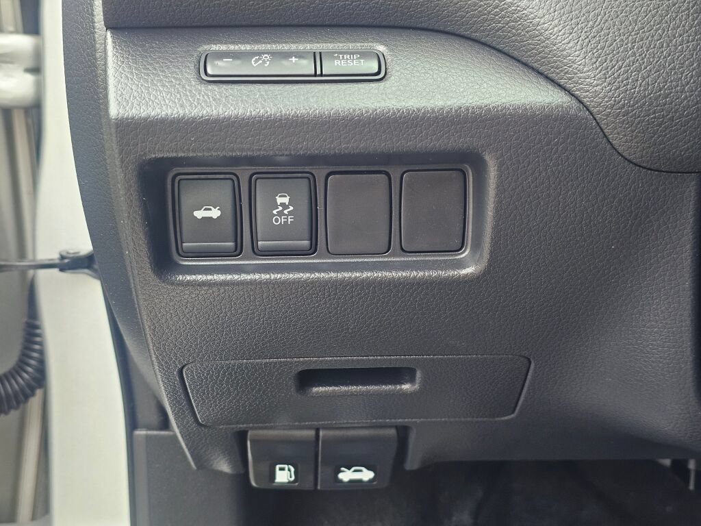 Used 2017 Nissan Altima 2.5 S w/ Power Driver Seat Package FWD image 32