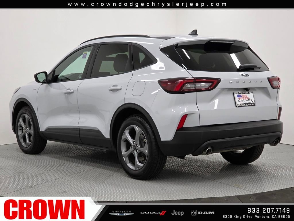 Used 2025 Ford Escape ST-Line image 5