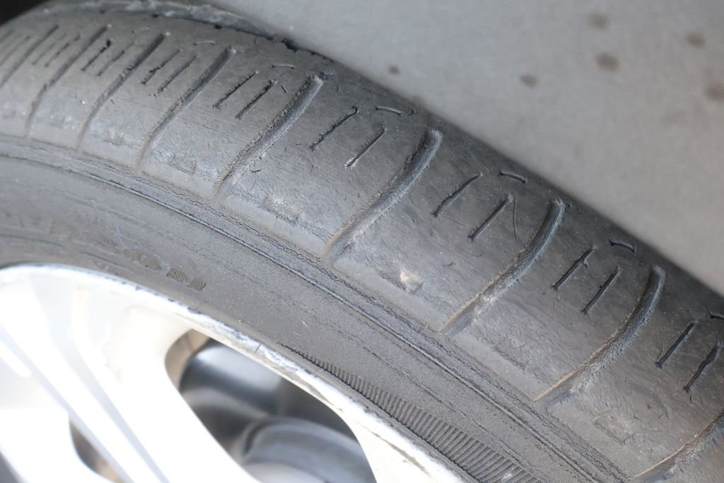 Used 2018 Chevrolet Bolt LT image 7