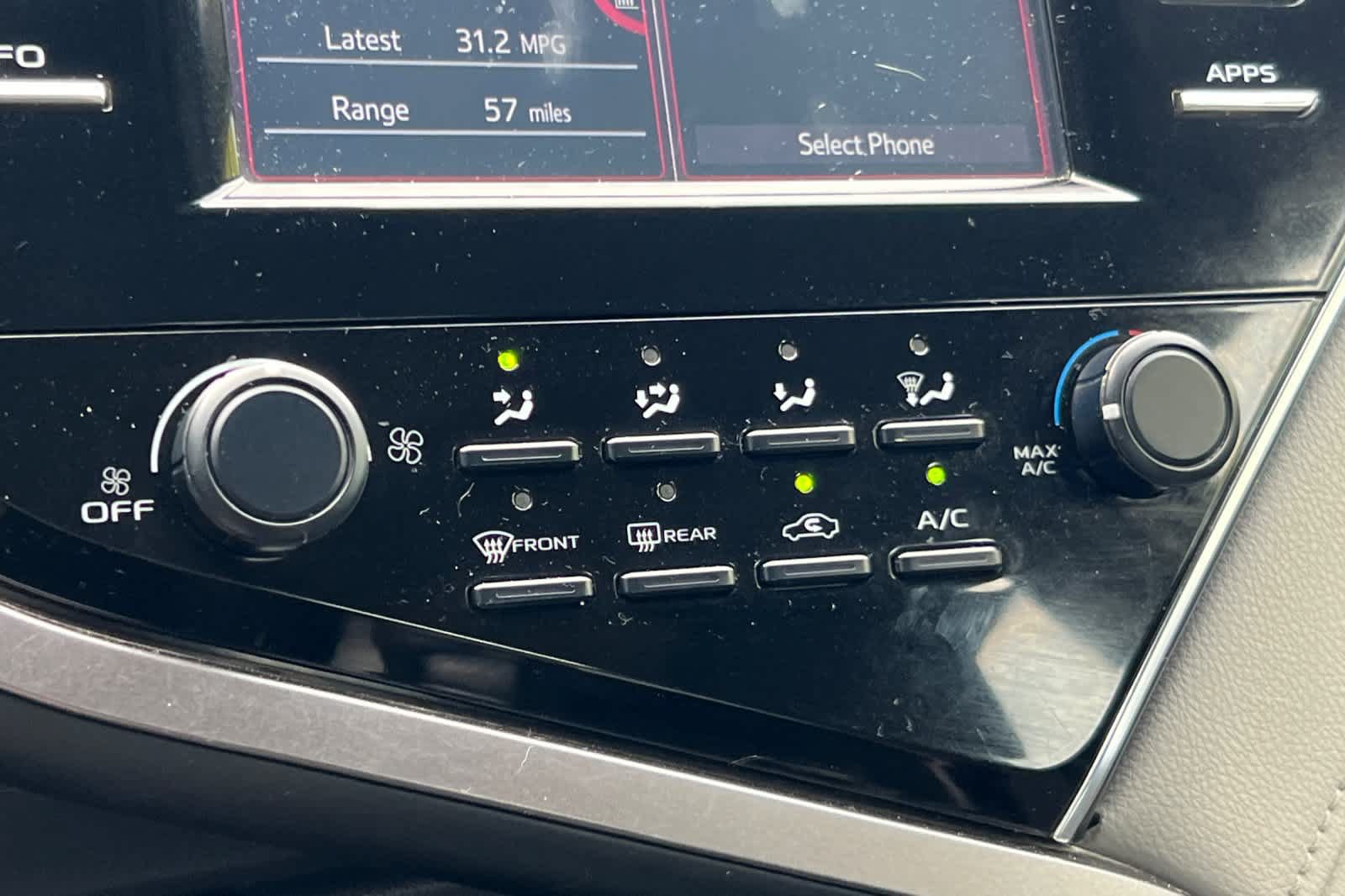 Used 2018 Toyota Camry LE FWD image 20