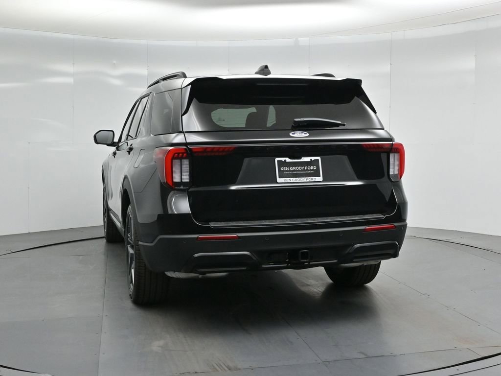 New 2026 Ford Explorer ST-Line w/ ST-Line Street Pack RWD image 28