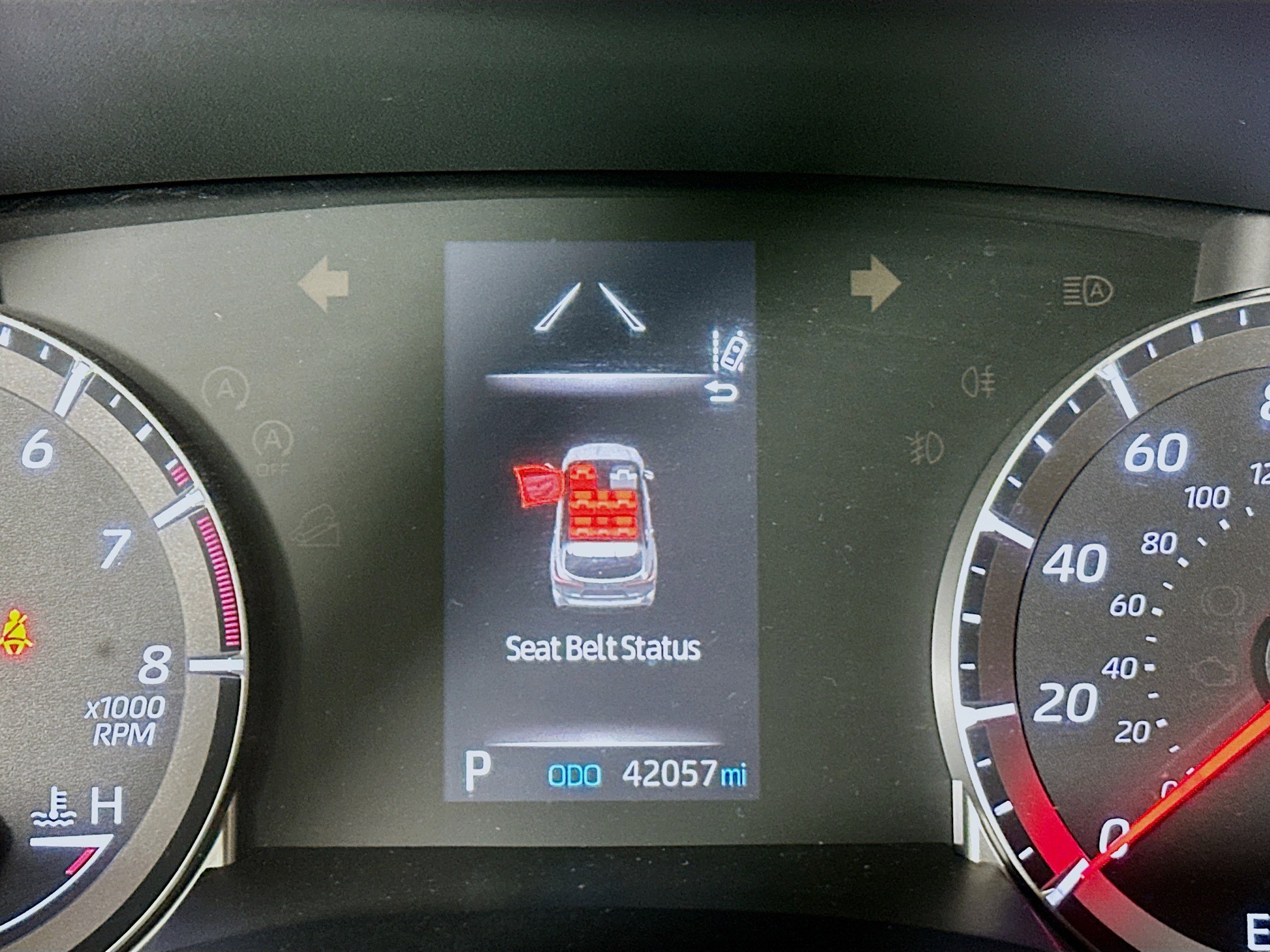 Used 2021 Toyota Highlander L image 19