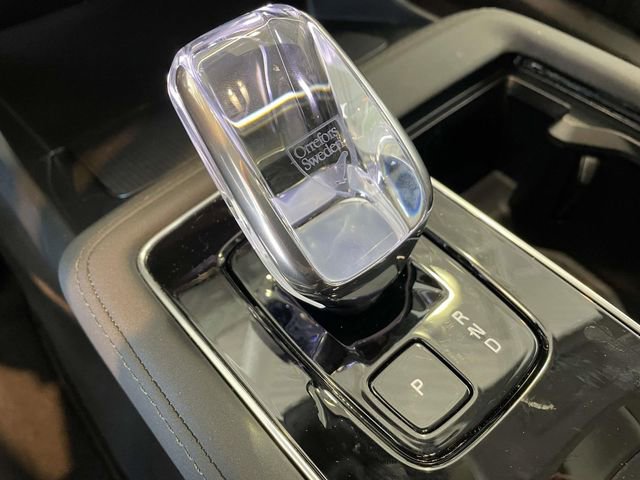 Used 2025 Volvo XC90 B6 Plus image 13