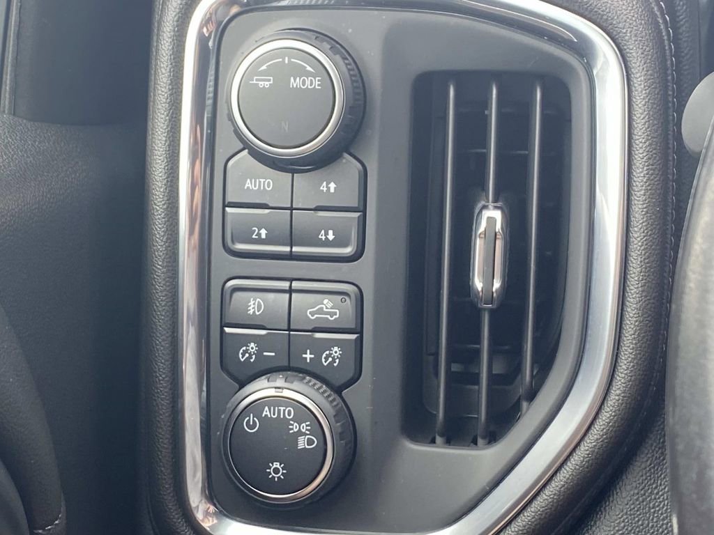 Used 2021 Chevrolet Silverado 1500 LT Trail Boss w/ Bed Protection Package image 32