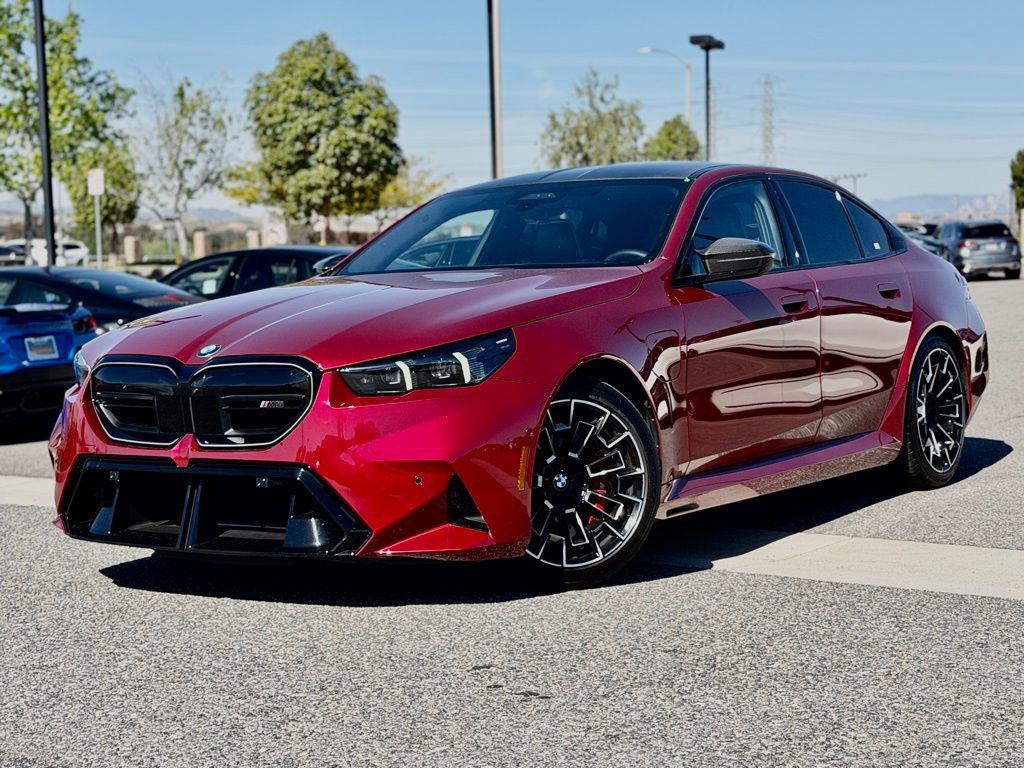 Used 2026 BMW M5 w/ Carbon Package image 2