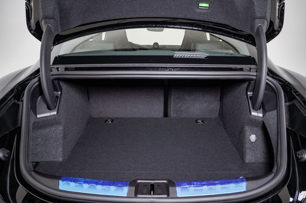 New 2026 Porsche Taycan 4S image 28