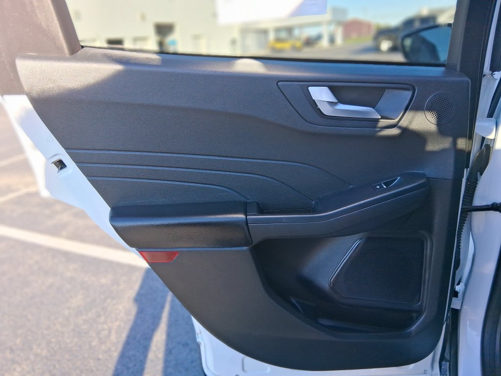 Used 2023 Ford Escape SE w/ PHEV Premium Package FWD image 16