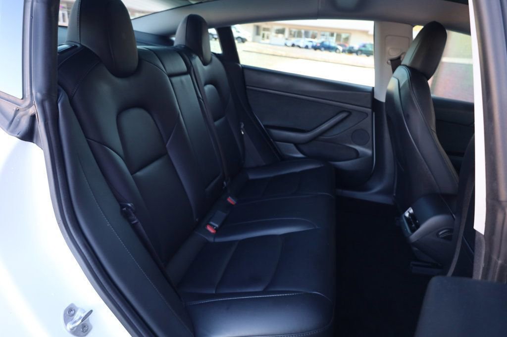 Used 2021 Tesla Model 3 Standard Range Plus image 22