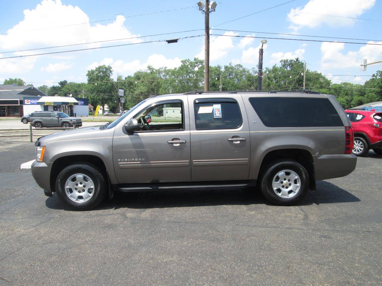 Used 2012 Chevrolet Suburban LT AWD/4WD image 21