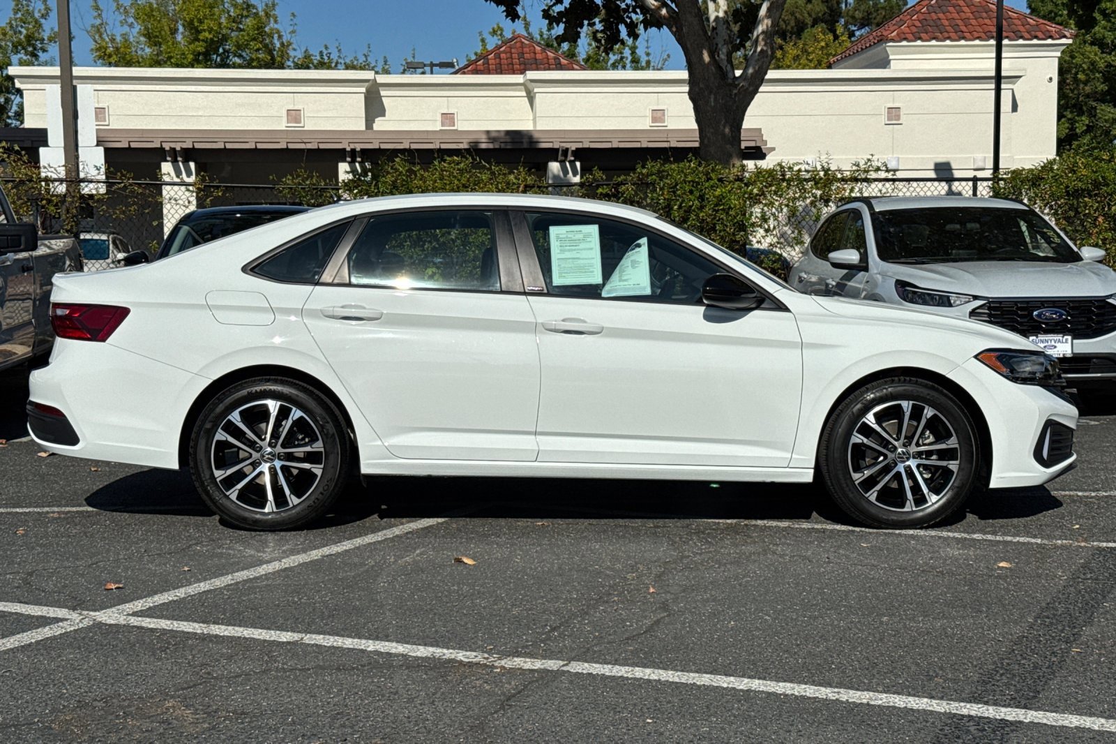 Used 2024 Volkswagen Jetta Sport image 3