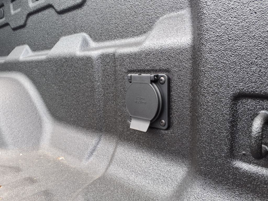 New 2025 GMC Canyon Elevation w/ Convenience Package image 5