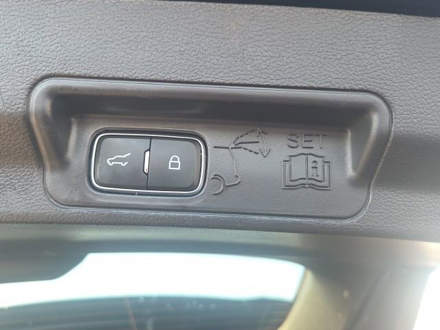 Certified 2025 Ford Explorer ST-Line image 14