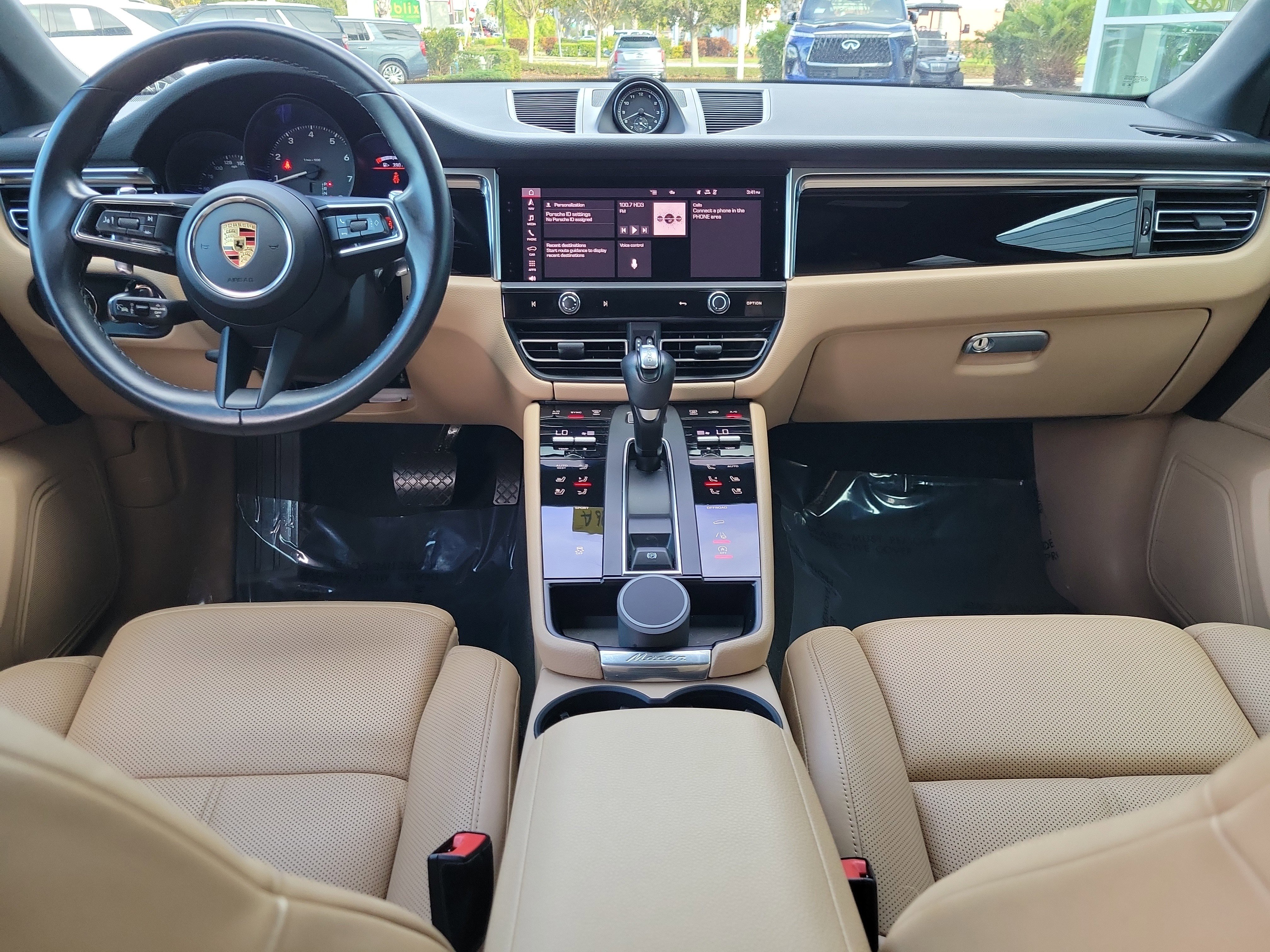 Used 2024 Porsche Macan image 14