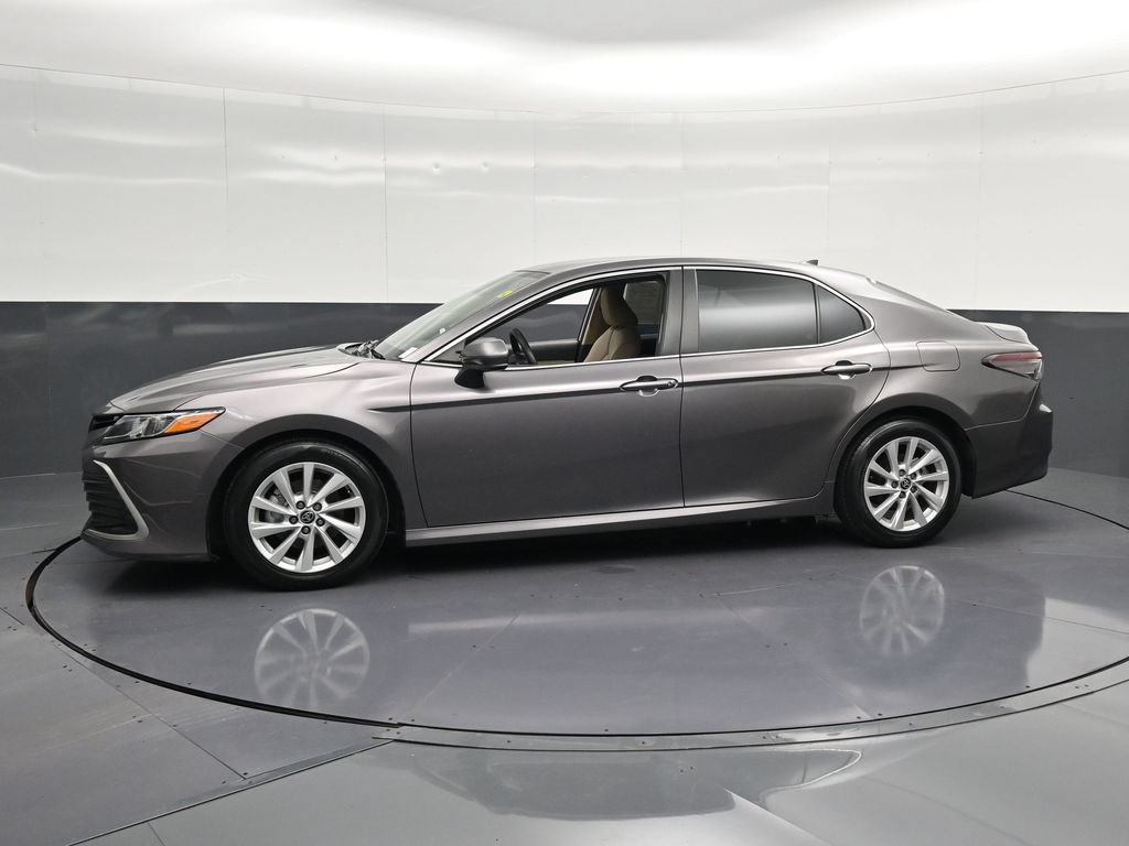 Used 2023 Toyota Camry LE FWD image 7