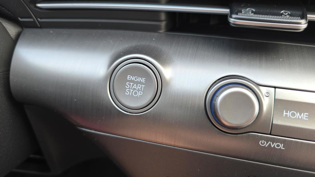 New 2026 Hyundai Kona SEL Premium image 16