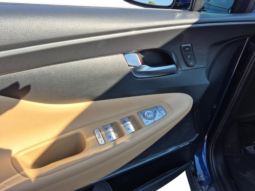 Used 2023 Hyundai Santa Fe Calligraphy image 25