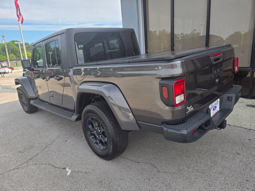 Used 2023 Jeep Gladiator Sport AWD/4WD image 3
