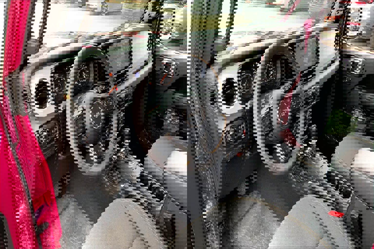 Used 2024 Jeep Wrangler Sport S image 15