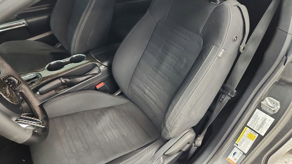 Used 2016 Ford Mustang GT RWD image 14