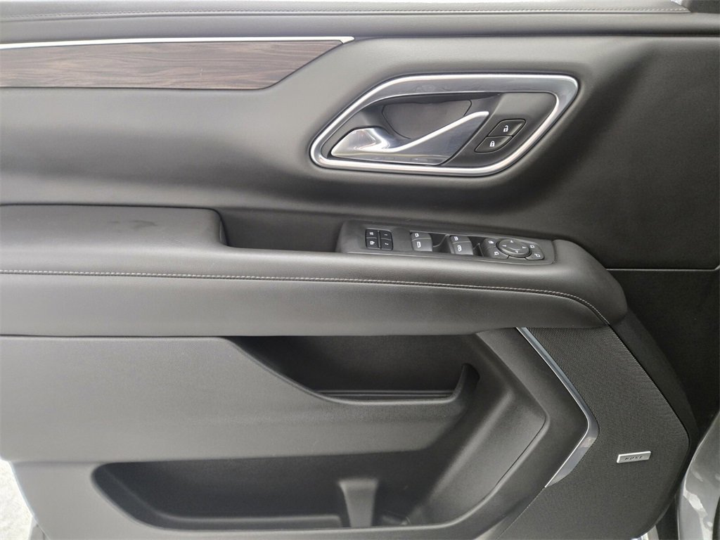 Used 2021 Chevrolet Tahoe LT w/ LT Signature Package image 25