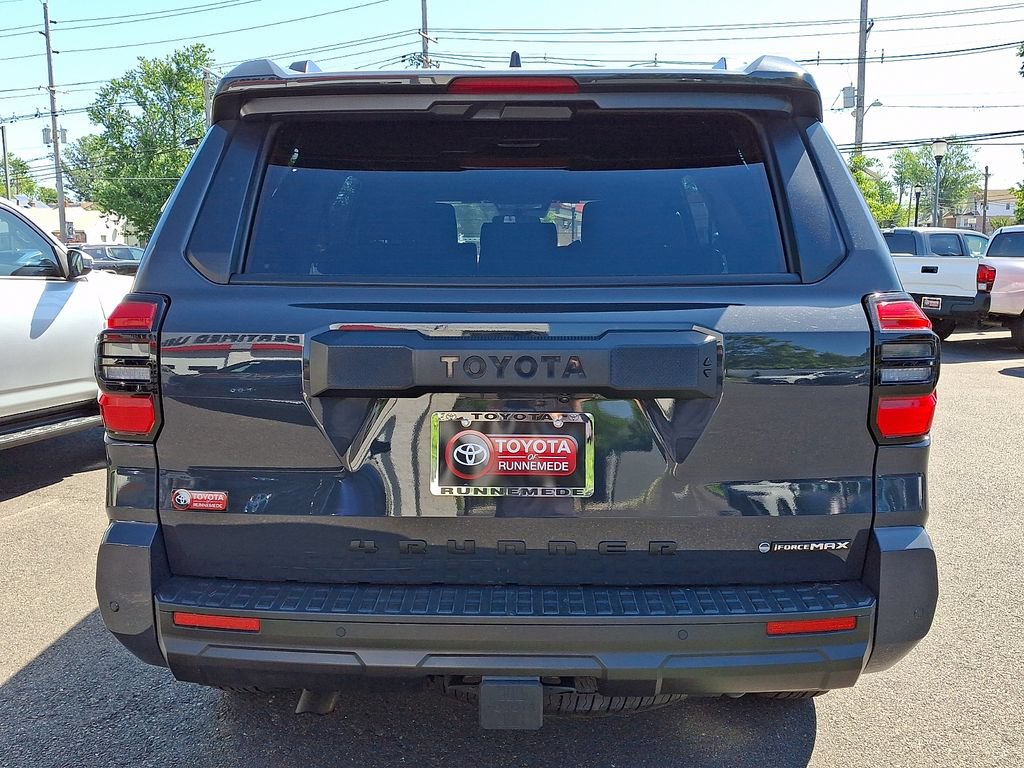 Used 2025 Toyota 4Runner TRD Off-Road AWD/4WD image 4