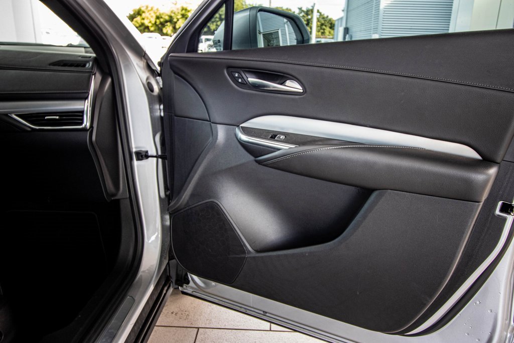 Used 2019 Cadillac XT4 Premium Luxury image 36