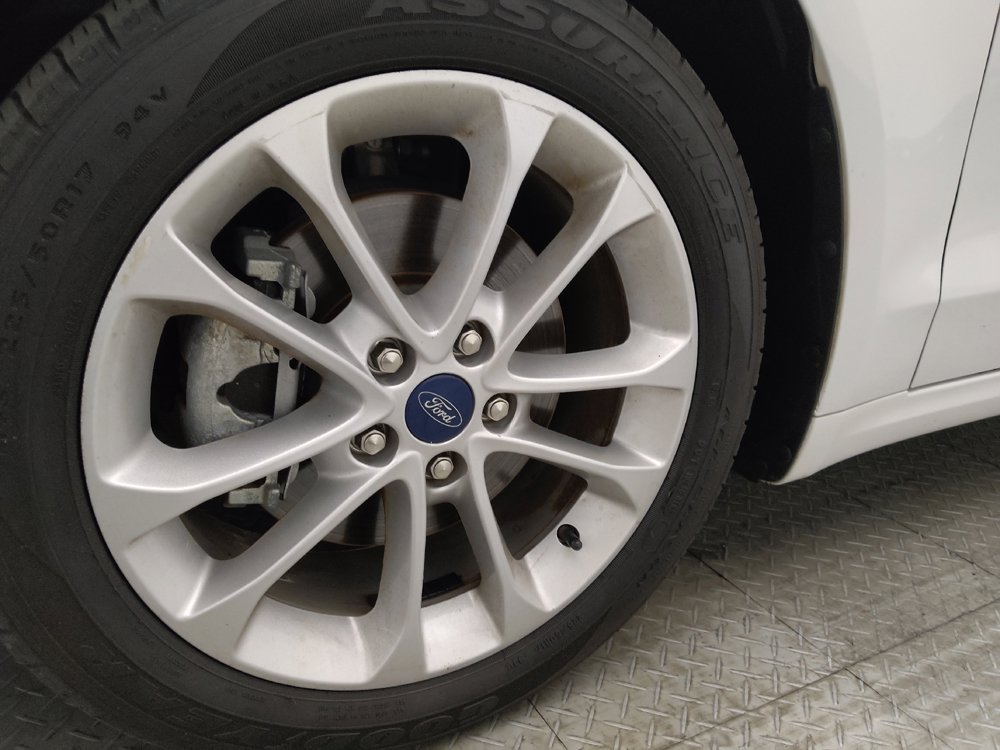 Used 2019 Ford Fusion SE FWD image 31